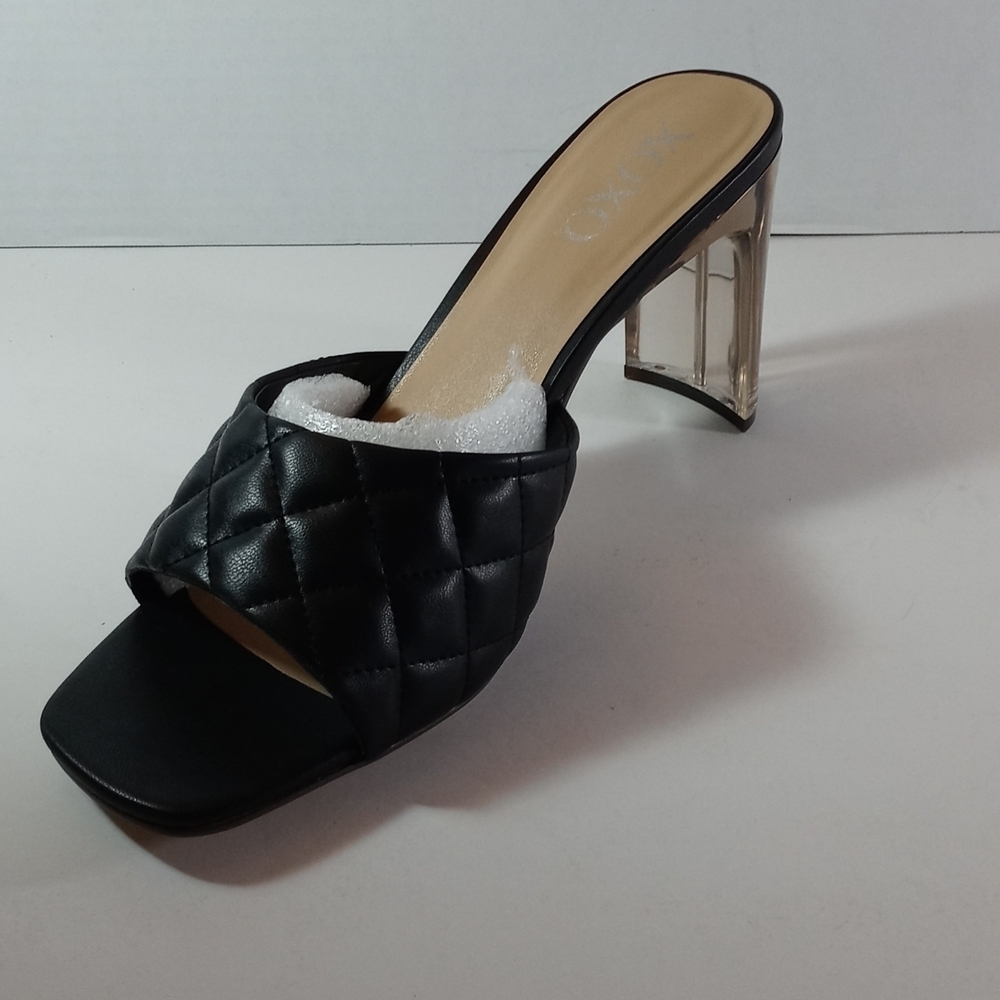 Shoes - Picture 4 of 6
